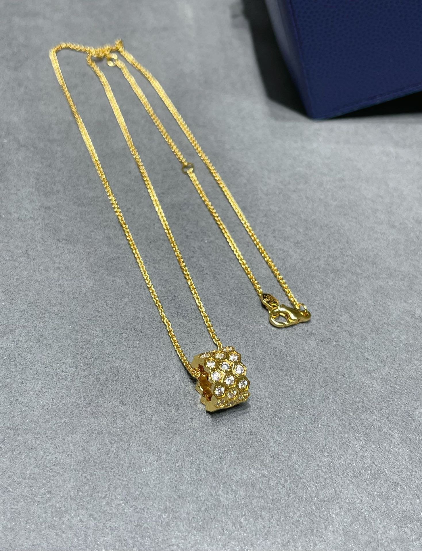 GlowBEE LOVE DIAMOND PAVED 3 ROW NECKLACE